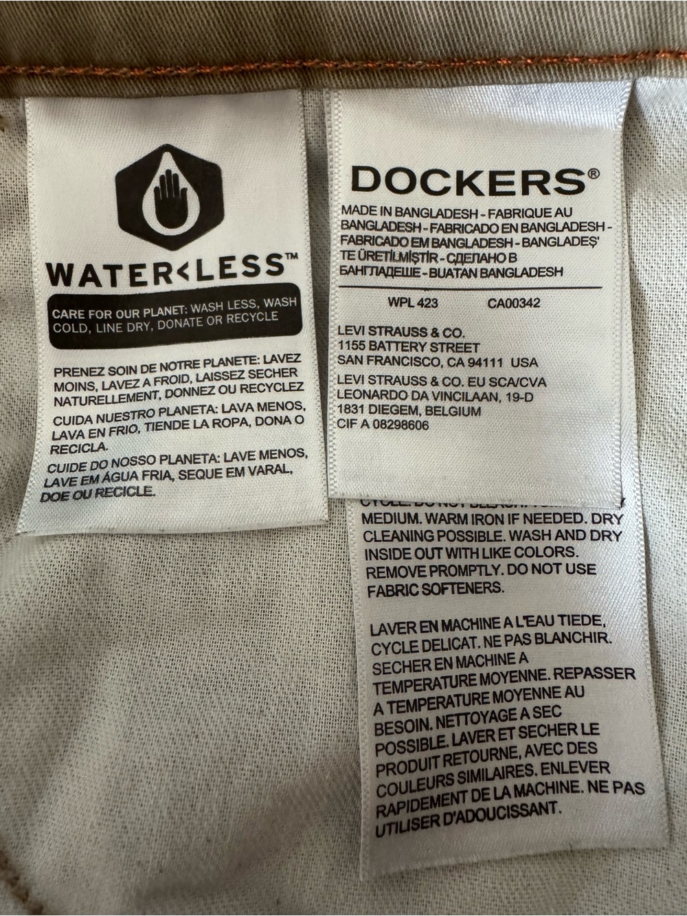 Dockers Men's Straight Fit Jean Cut All Seasons Tech Pants. (38 x 34). EUC - Picture 11 of 11